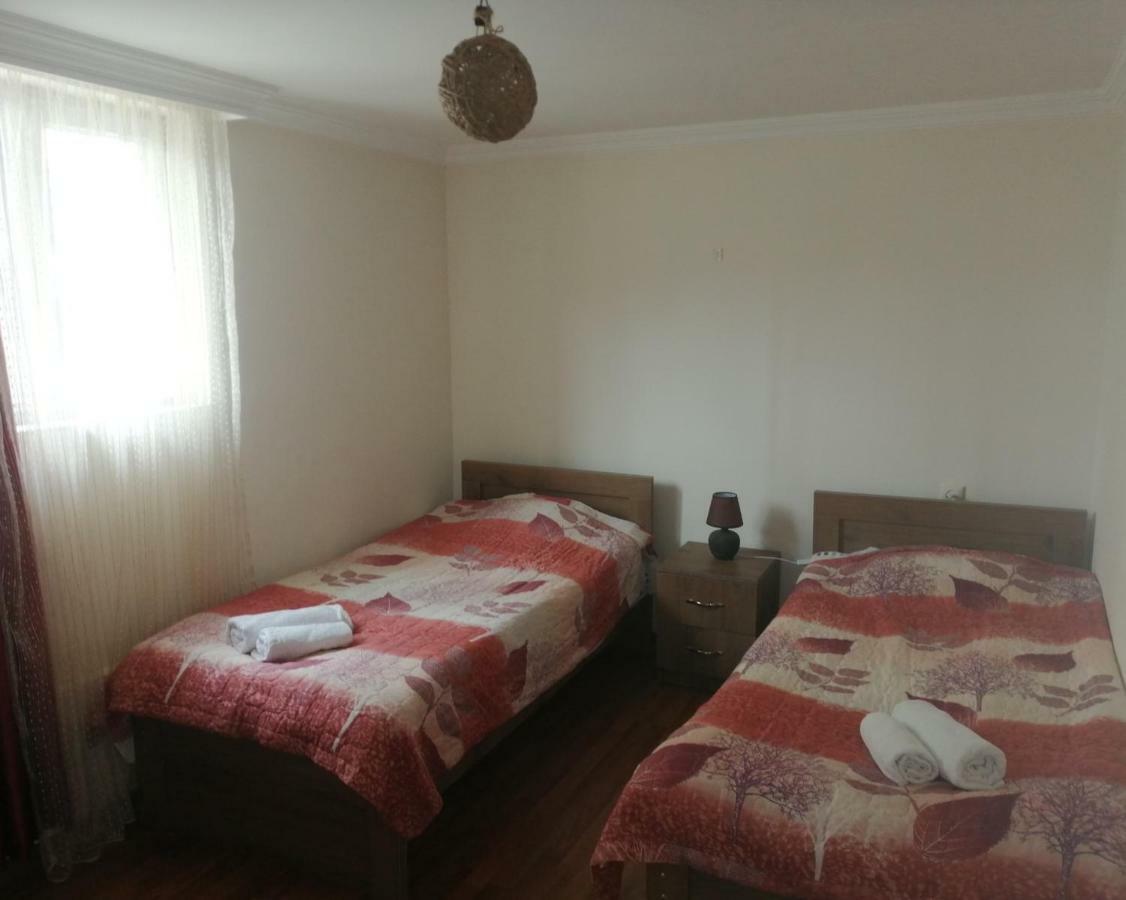 Jeiran Japaridze'S Guesthouse Μέστια Εξωτερικό φωτογραφία