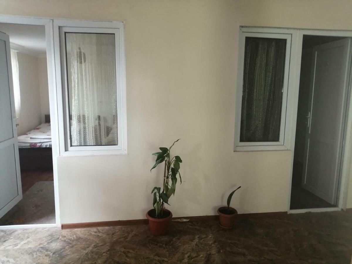 Jeiran Japaridze'S Guesthouse Μέστια Εξωτερικό φωτογραφία